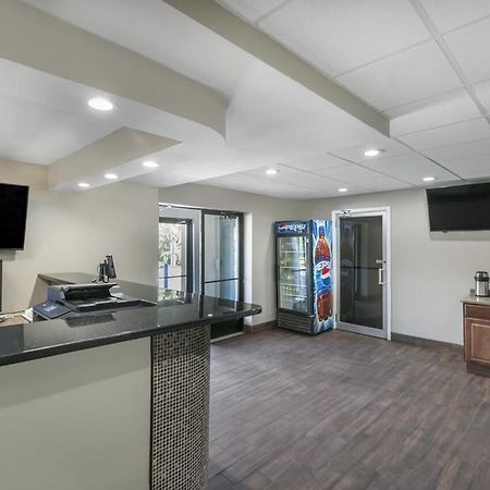 Knights Inn Bristol Levittown Buitenkant foto
