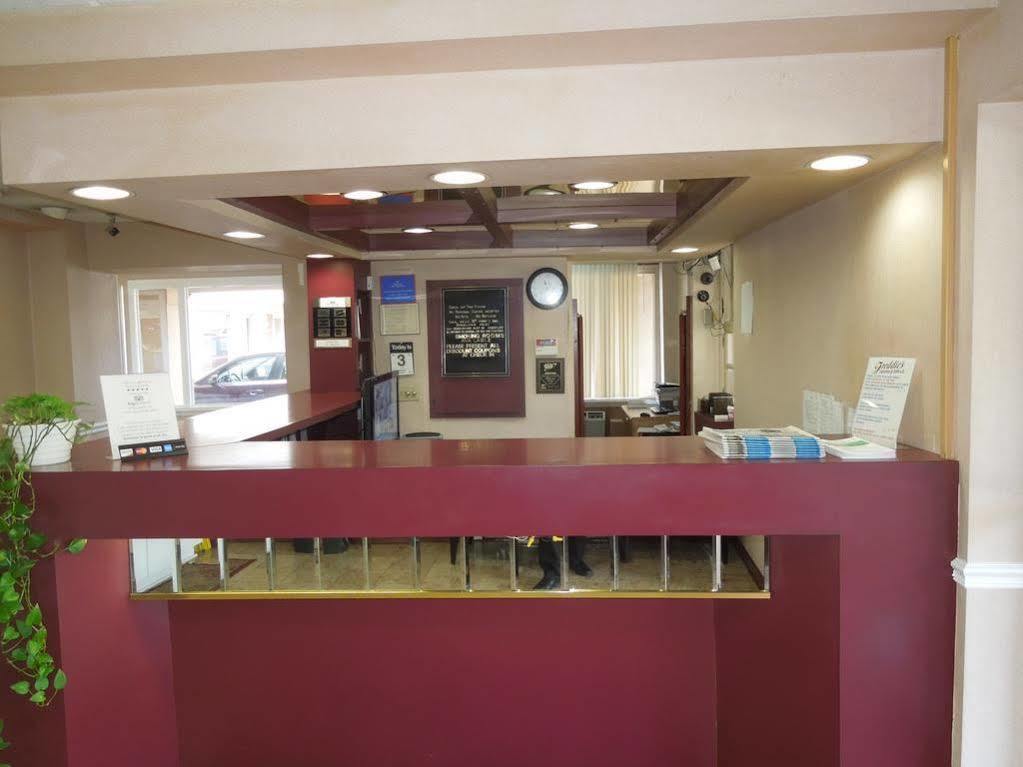 Knights Inn Bristol Levittown Buitenkant foto