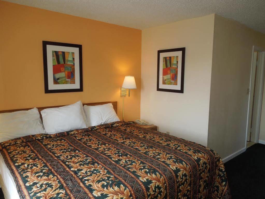Knights Inn Bristol Levittown Buitenkant foto