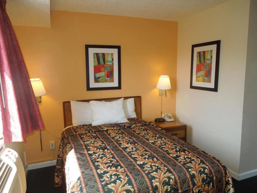 Knights Inn Bristol Levittown Buitenkant foto