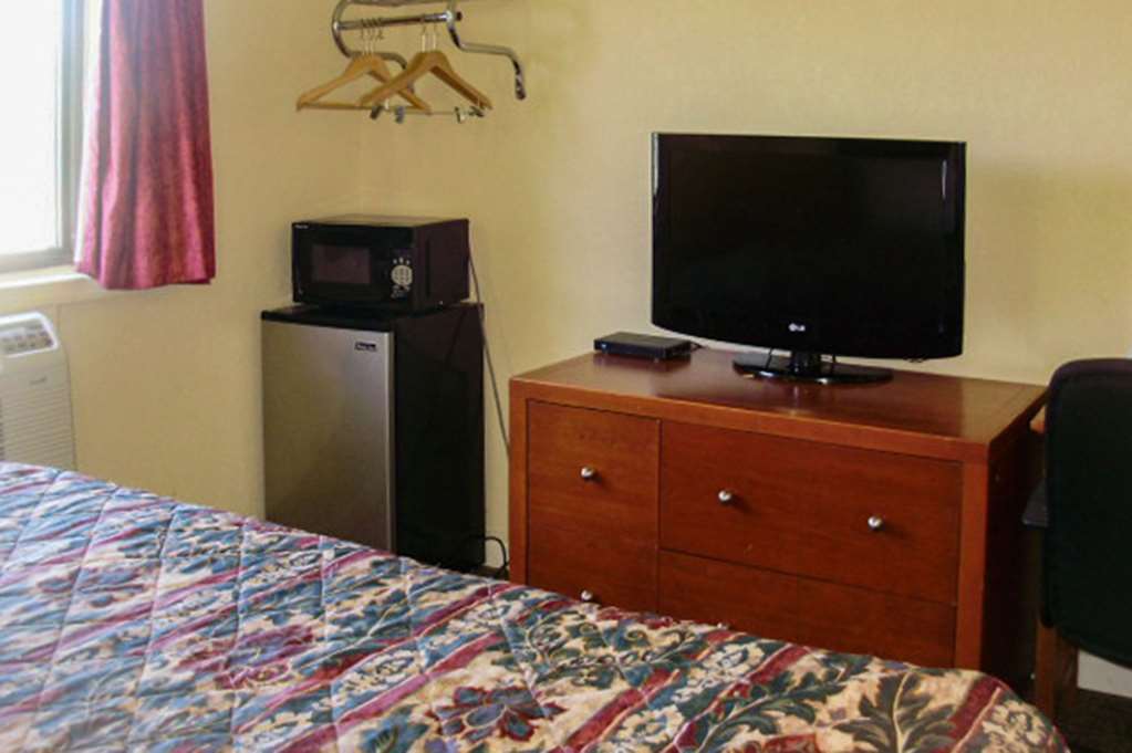 Knights Inn Bristol Levittown Kamer foto